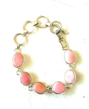 Load image into Gallery viewer, Navajo Queen Pink Conch &amp; Sterling Silver Link Bracelet