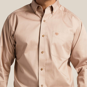 ARIAT Mens Solid Twill Classic Long Sleeve Shirt