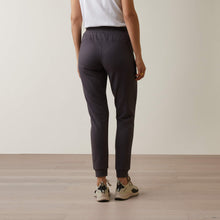 Load image into Gallery viewer, ARIAT Women&#39;s Memento Jogger (Beetle)