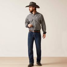 Load image into Gallery viewer, ARIAT Men&#39;s Wrinkle Free Ved Classic Fit Shirt