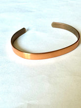 Load image into Gallery viewer, Vintage Handmade Copper Bracelet