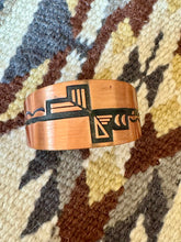 Load image into Gallery viewer, Vintage Handmade Copper Cuff Bracelet