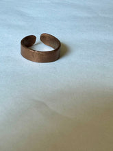 Load image into Gallery viewer, Vintage Handmade Copper Adjustable Ring