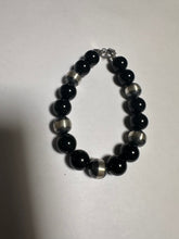 Load image into Gallery viewer, Navajo 6mm Sterling Silver Pearl &amp; Black Onyx Beaded Bracelet