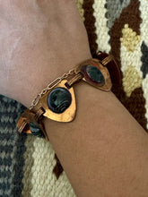 Load image into Gallery viewer, Vintage Handmade Copper Link Bracelet