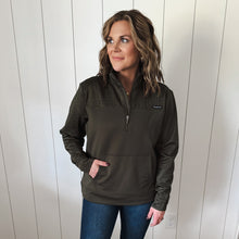 Load image into Gallery viewer, ARIAT Women&#39;s Crock Relic Tek Fleece Sweatshirt