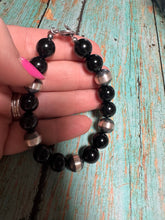 Load image into Gallery viewer, Navajo 6mm Sterling Silver Pearl &amp; Black Onyx Beaded Bracelet