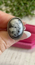 Load image into Gallery viewer, Navajo Sterling Silver &amp; White Buffalo Ring