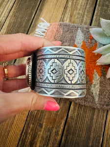 Navajo Queen Pink Conch Shell & Sterling Silver Cuff Bracelet