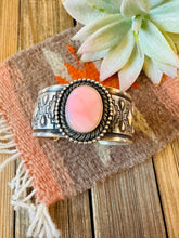 Load image into Gallery viewer, Navajo Queen Pink Conch Shell &amp; Sterling Silver Cuff Bracelet