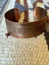 Load image into Gallery viewer, Vintage Handmade Copper Cuff Bracelet