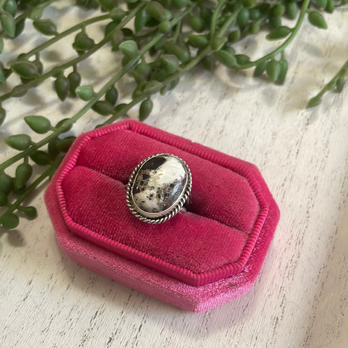 *AUTHENTIC* Navajo Sterling Silver & White Buffalo Ring
