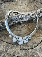 Load image into Gallery viewer, Navajo Sterling Silver &amp; White Buffalo 5 Stone Choker Necklace Signed