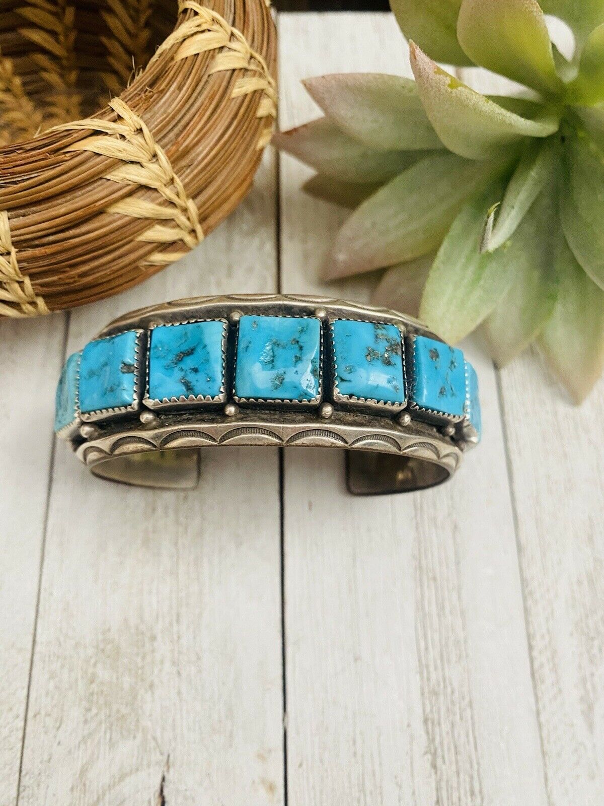 Old Navajo Cerrillos Turquoise Bracelet – Turquoise & Tufa