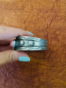 Navajo Queen Pink Conch Shell & Sterling Silver Cuff Bracelet By Chimney Butte