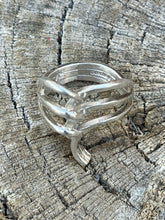 Load image into Gallery viewer, Beautiful Navajo Sterling Silver Swirls Wave Ring