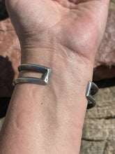 Load image into Gallery viewer, Navajo Sterling Silver Cuff Pearl Bracelet By Chimney Butte Signed