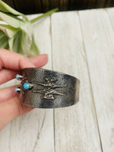 Load image into Gallery viewer, Navajo Old Pawn Vintage Turquoise &amp; Sterling Silver Tufa Cast Cuff Bracelet