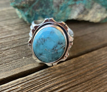 Load image into Gallery viewer, Navajo Kingman Turquoise &amp; Sterling Silver Statement Ring size 6.75