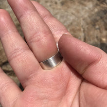 Load image into Gallery viewer, Navajo Sterling Silver Turquoise Coral 5 Stone Ring