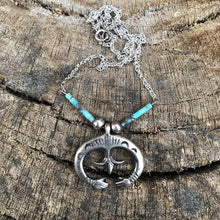 Load image into Gallery viewer, Navajo Turquoise Stone &amp; Sterling Silver Naja Necklace
