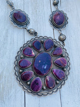 Load image into Gallery viewer, Vintage Navajo Purple Spiny Oyster &amp; Sterling Silver Cluster Necklace Signed
