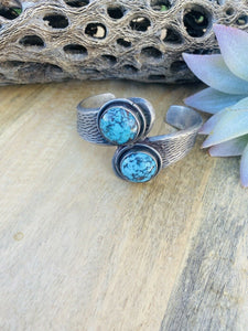 Vintage Navajo Kingman Turquoise & Sterling Silver Cuff Bracelet