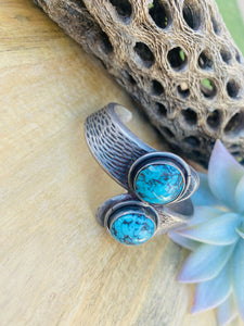 Vintage Navajo Kingman Turquoise & Sterling Silver Cuff Bracelet