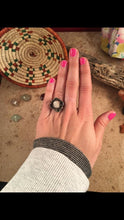 Load image into Gallery viewer, Vintage Navajo Mother Of Pearl &amp; Sterling Silver Ring Size 4.5