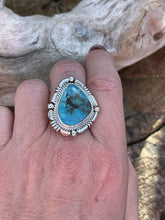 Load image into Gallery viewer, Navajo Royston Turquoise &amp; Sterling Silver Southwest Styling Ring Size 7