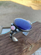 Load image into Gallery viewer, Chimney Butte Sterling Silver Charorite  &amp; Queen Pink Conch Shell Cuff Bracelet