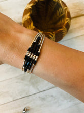 Load image into Gallery viewer, Navajo Onyx &amp; Sterling Liquid Silver Beaded Bracelet