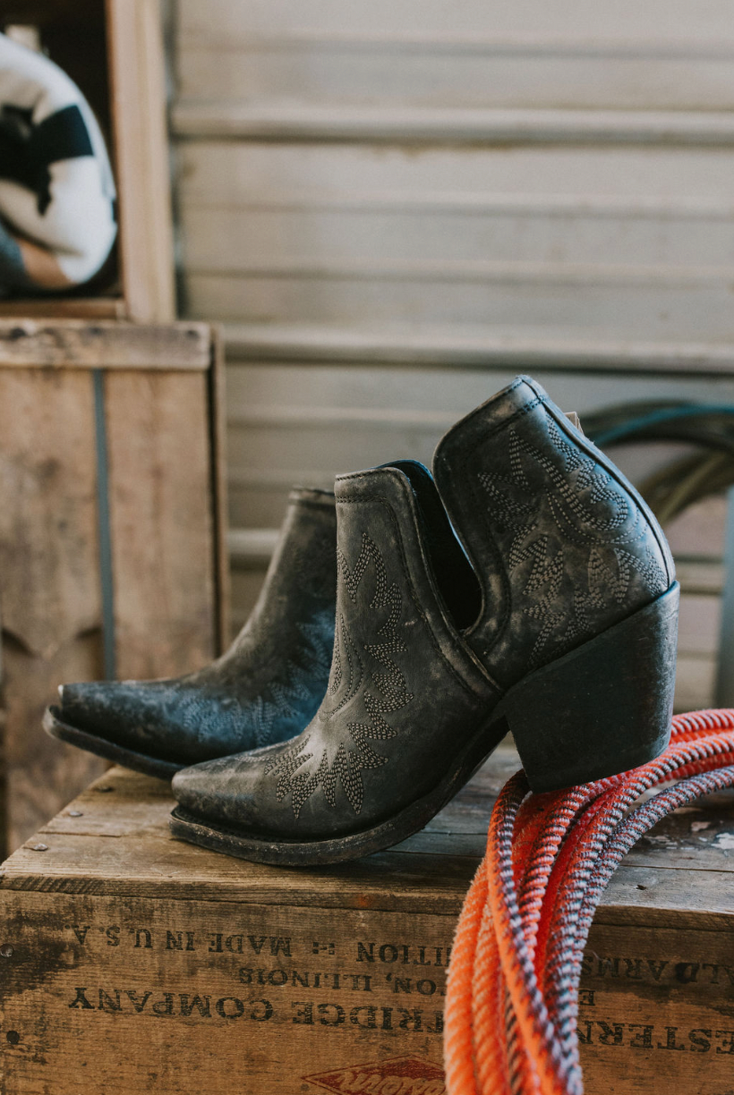 Distressed 2025 black boots