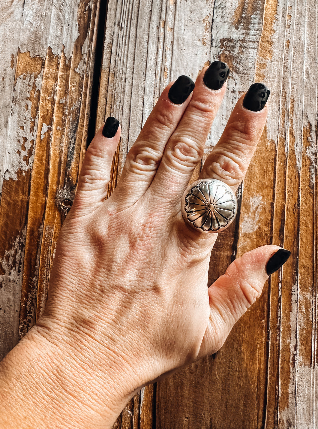 *AUTHENTIC* Navajo Hand Stamped Sterling Silver Concho Ring (Size 8.5)