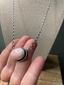 Navajo Queen Pink Conch Shell And Sterling Silver Necklace