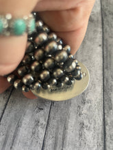 Load image into Gallery viewer, Navajo Orange Spiny &amp; Sterling Silver Navajo Pearls Bracelet 6mm