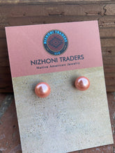Load image into Gallery viewer, Queen Pink Conch Shell Pearl earrings
