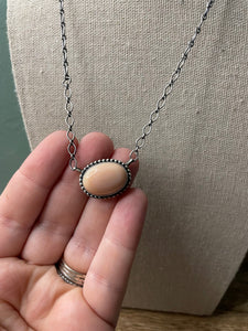 Navajo Queen Pink Conch Shell And Sterling Silver Necklace