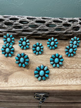 Load image into Gallery viewer, Navajo Turquoise And Sterling Silver Adjustable Cluster Ring