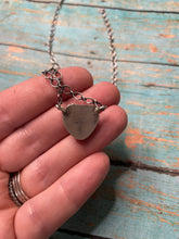 Load image into Gallery viewer, Navajo Queen Pink Conch Shell And Sterling Silver Heart Necklace
