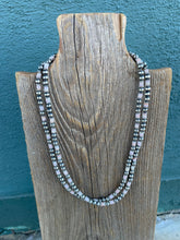 Load image into Gallery viewer, Navajo Pink Conch &amp; Sterling Silver Beaded Necklace 18-20”