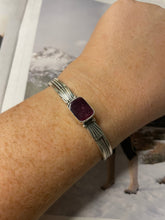Load image into Gallery viewer, Navajo Purple Spiny Sterling Silver Cuff Bracelet