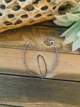 Load image into Gallery viewer, Navajo Sterling Silver Pearl 3mm Beaded Bracelet