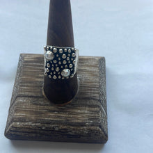 Load image into Gallery viewer, Beautiful Navajo Sterling Silver &amp; Pearl Ring Signed