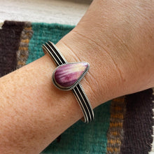 Load image into Gallery viewer, Navajo Purple Spiny And Sterling Silver Cuff Bracelet Signed