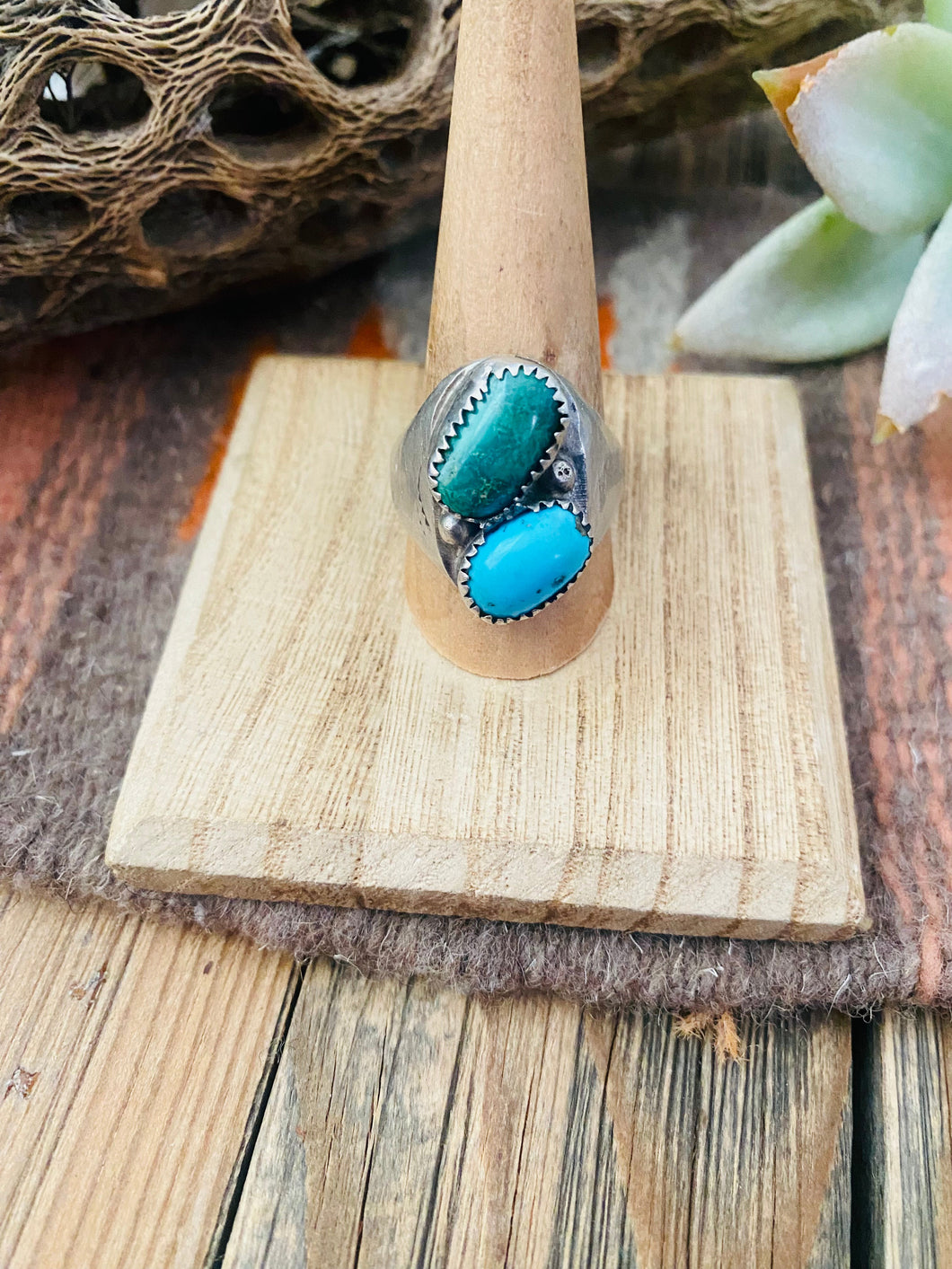 Old Pawn Vintage Navajo Sterling Silver & Turquoise Ring Size 10