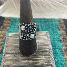 Load image into Gallery viewer, Beautiful Navajo Sterling Silver &amp; Pearl Ring Signed