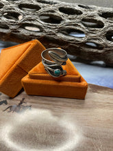 Load image into Gallery viewer, Navajo Sterling Silver And Turquoise Feather Ring Size 5.5