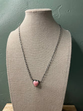 Load image into Gallery viewer, Navajo Queen Pink Conch Shell And Sterling Silver Heart Necklace