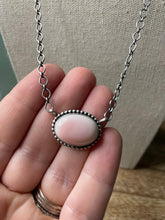 Load image into Gallery viewer, Navajo Queen Pink Conch Shell And Sterling Silver Necklace
